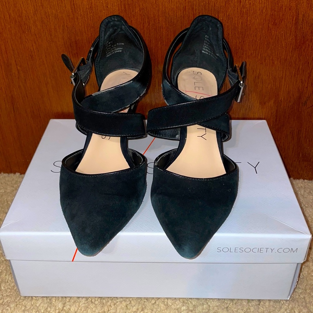 These are sole society shoes style tamra